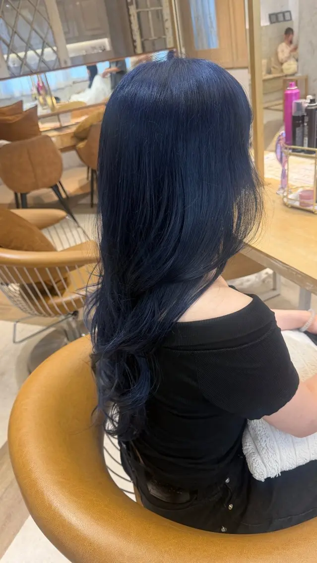 ロング ヘアカラー 橋本 りくのヘアスタイル