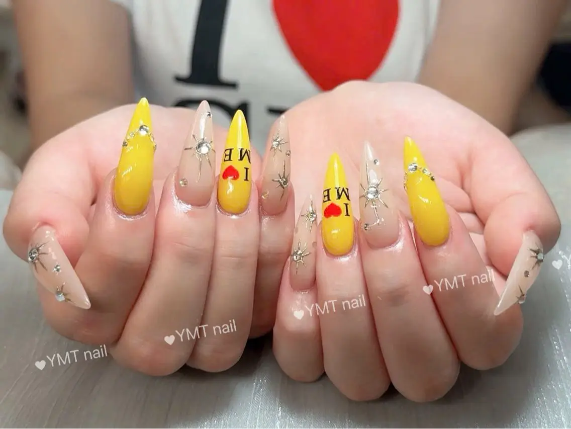 ネイル ハンドネイル ROSIE LEEのネイルデザイン