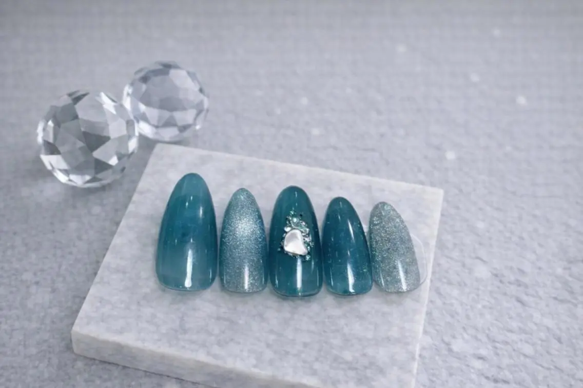ネイル REBEST南森町 nail🪽のネイルデザイン