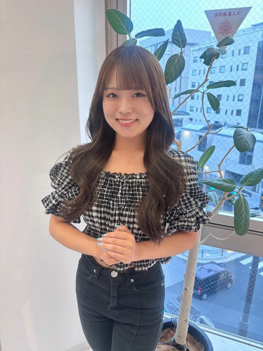 ロング カラー ブリーチ ダブルカラー グレージュ ブリーチなしカラー オリーブグレージュ カット ヘアカラー 💐レイヤー/透明感 カラー💐智口彩香のヘアスタイル