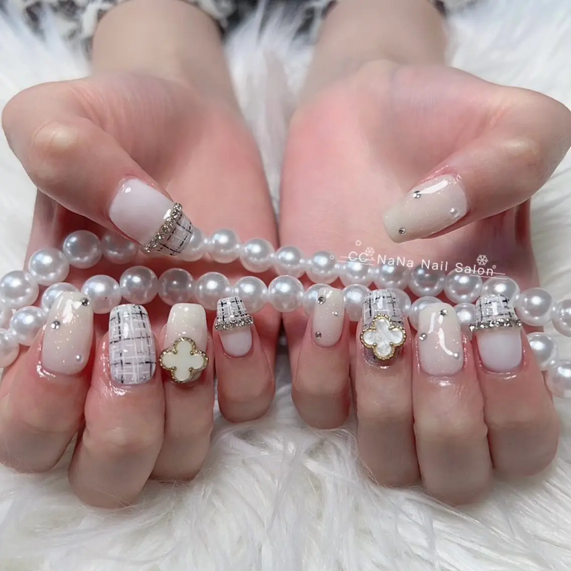 ネイル ハンドネイル 💎CC・NaNa 韓国風ネイル🌙Cのネイルデザイン
