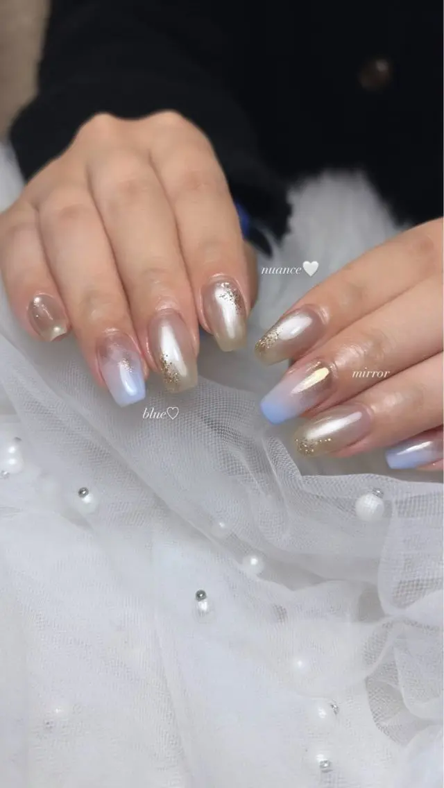 ネイル キラキラネイル ニュアンスネイル ハンドネイル 𝑬𝑹𝑰𝑲𝑨 𓂃🎀𓈒𓏸のネイルデザイン
