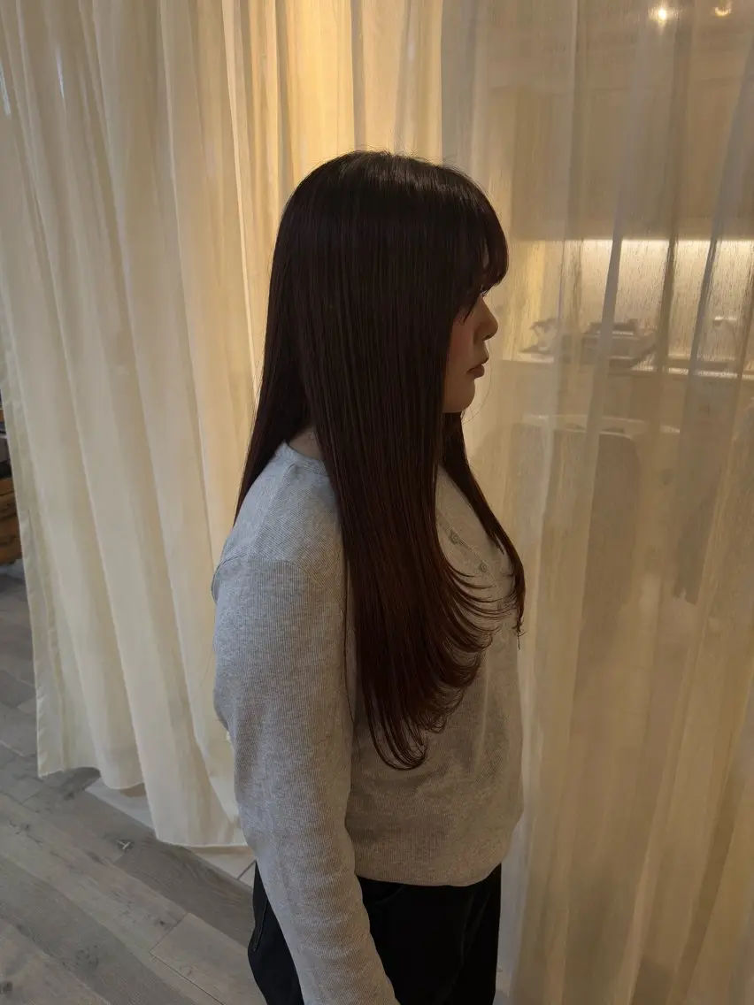 ロング 藤原 百花のヘアスタイル