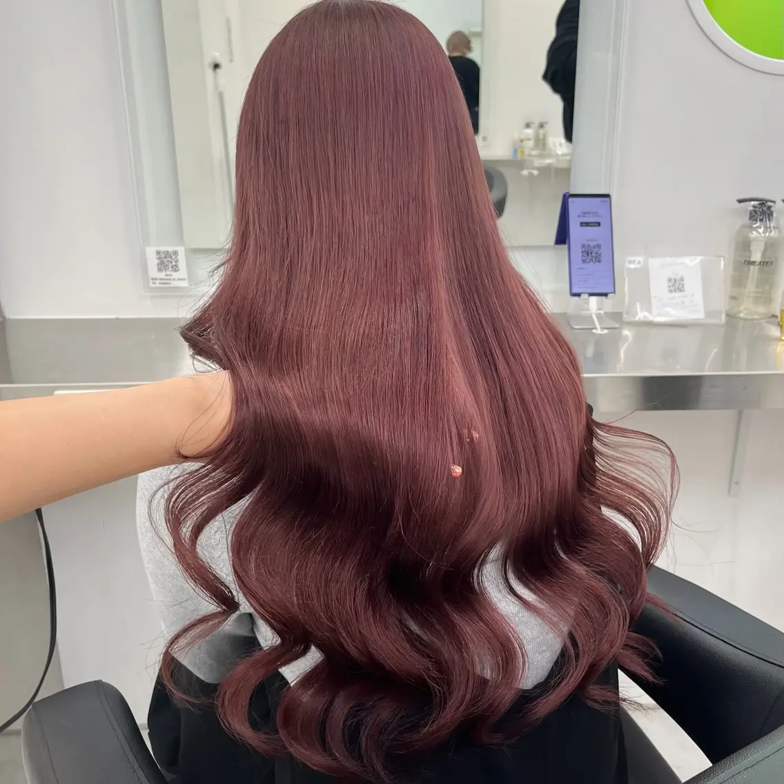ロング カラー ヘアセット 透明感うる艶カラー 🤍MANAMIのヘアスタイル