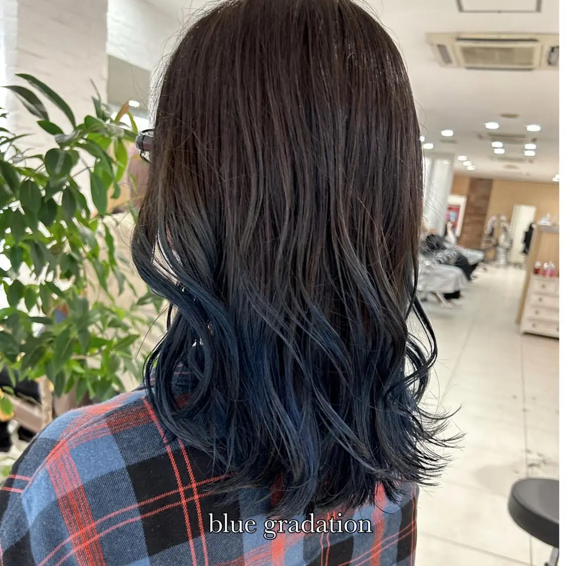 カラー ヘアカラー Ida Akaneのヘアスタイル