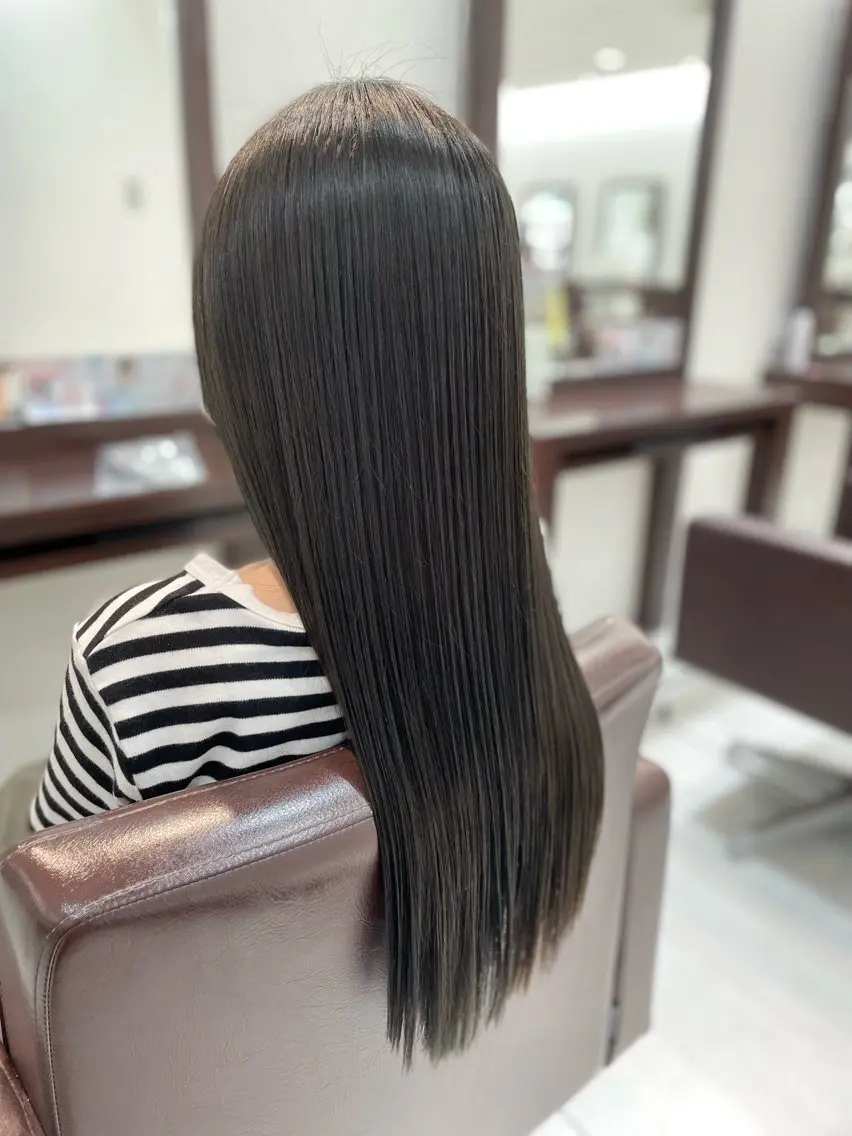 ロング カラー ブラウンカラー オリーブブラウン 【千葉駅南口歩1分】 MAKAのヘアスタイル