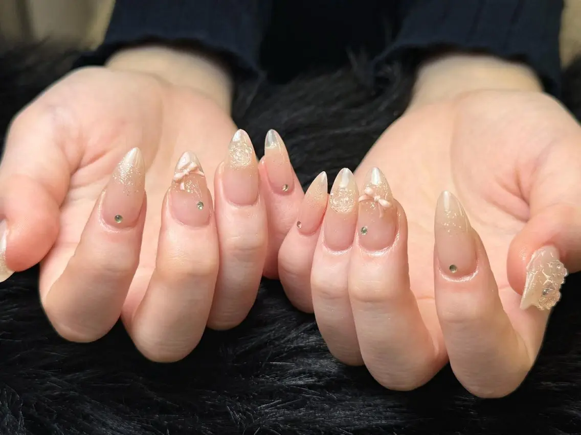 ネイル フレンチネイル ジェルネイル ガーリー 韓国ネイル ロングネイル ハンドネイル NieNail Nezukoのネイルデザイン