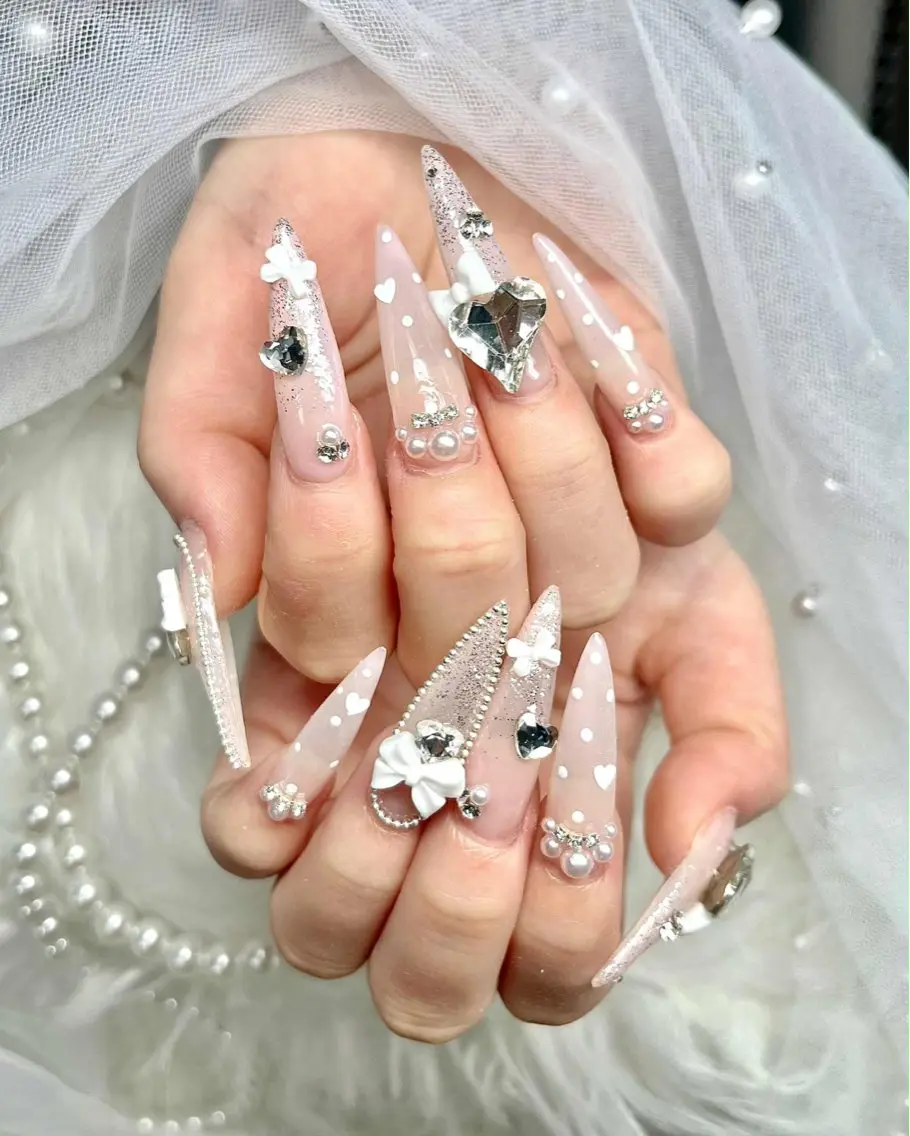 ネイル オーロラネイル フレンチネイル ジェルネイル ハロウィン キラキラネイル ハンドネイル H.baby Nail Salonのネイルデザイン