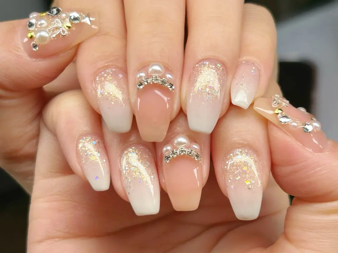 ネイル アートネイル チークネイル 成人式 入学式 長さ出し ハンドネイル Lino Nailのネイルデザイン