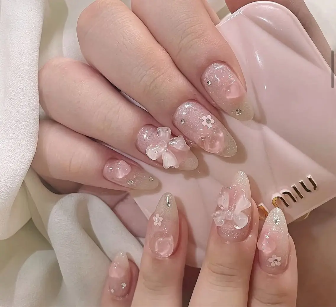 ネイル アートネイル フラワーネイル フレンチネイル ジェルネイル グラデーション ハンドネイル Ryu Nail NekoChanのネイルデザイン