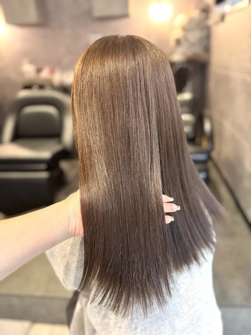 ロング カラー 芳賀 莉菜のヘアスタイル