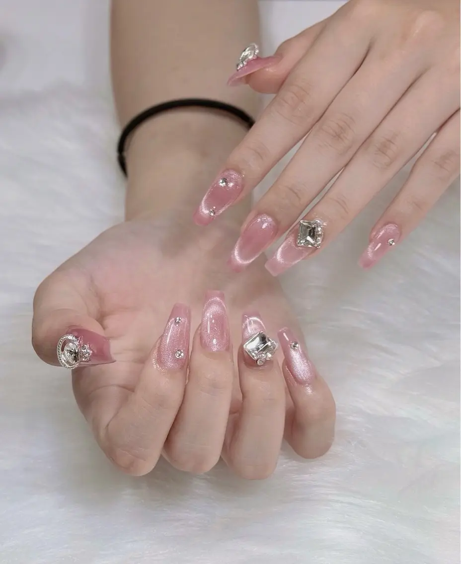 ネイル オーロラネイル チークネイル フットネイル フレンチネイル ジェルネイル ハンドネイル Nichi Nailsのネイルデザイン