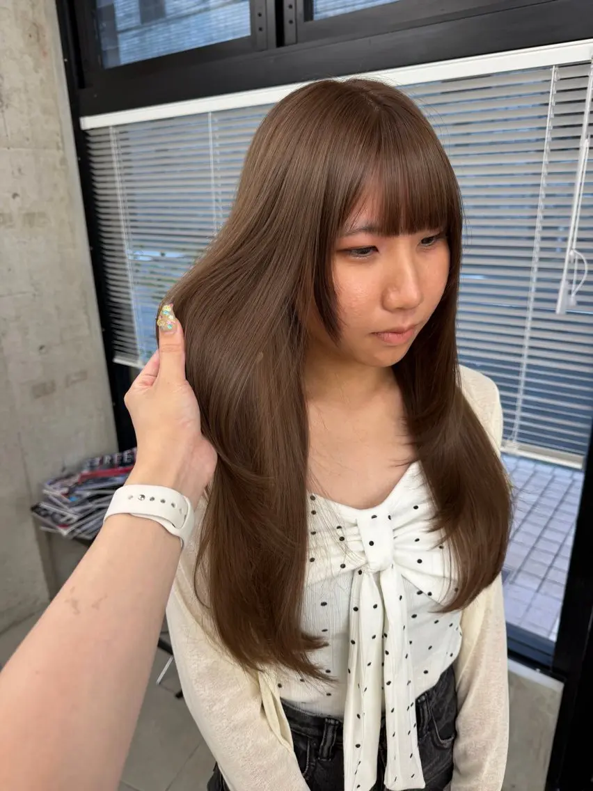ロング カラー ヘアカラー トリートメント MIES amane(アマネ)のヘアスタイル