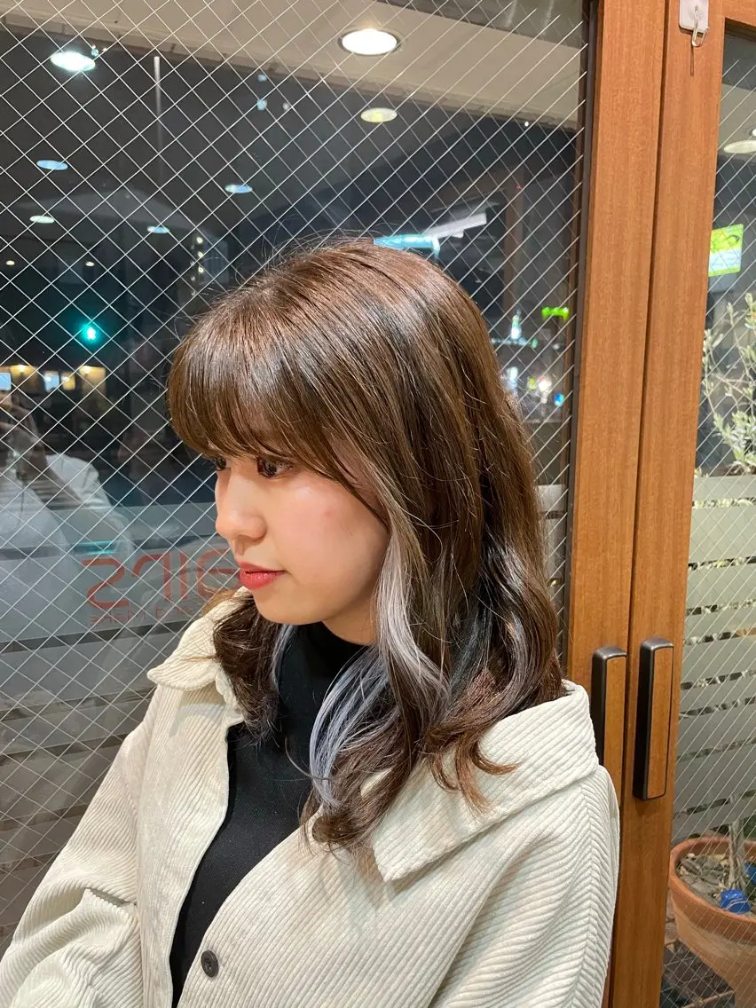カラー インナーカラー DEURA(デウラ) ✂のヘアスタイル