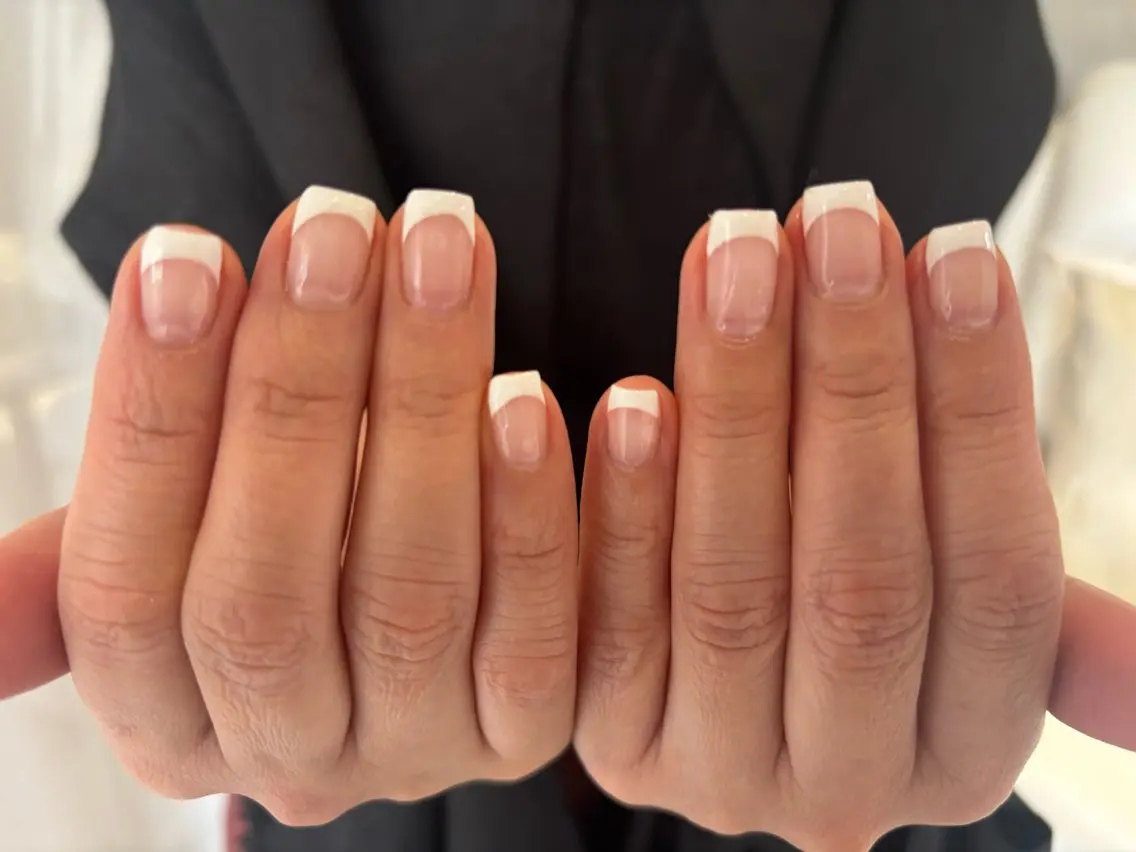 hand|オフあり🕊️フレンチネイル《クリアベース》の写真