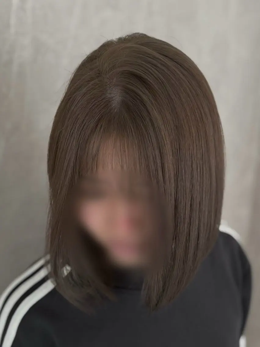 ミディアム ヘアカラー トリートメント 透明感グレージュカラ ーNANAMIのヘアスタイル