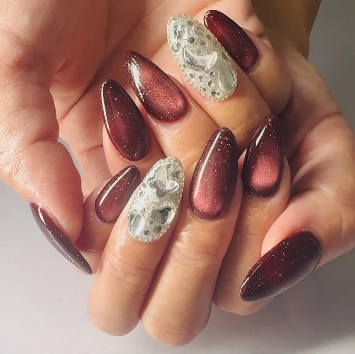 ネイル マグネットネイル ハンドネイル フットネイル R Bella Nailのネイルデザイン