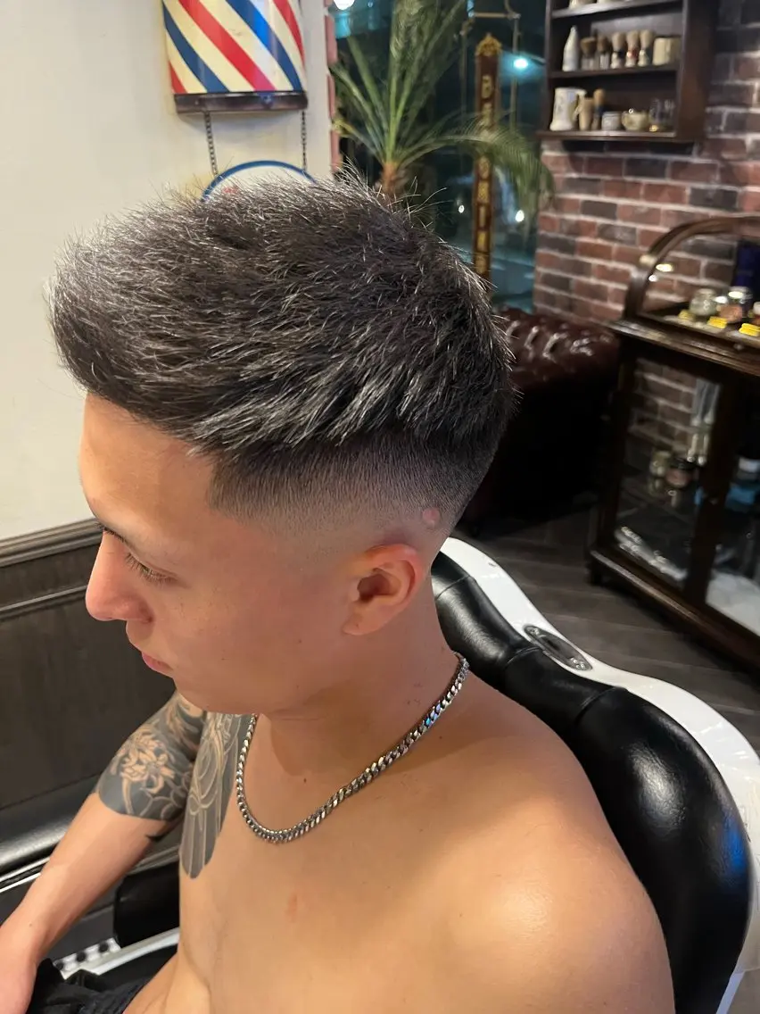 ショート メンズ フェードカット 佐藤 稜大のヘアスタイル