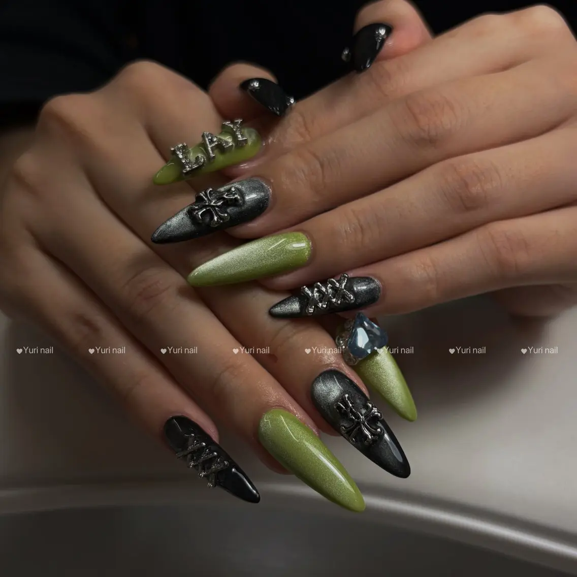 ネイル 韓国ネイル ロングネイル ワンホンネイル ハンドネイル Yuri.nail studioのネイルデザイン