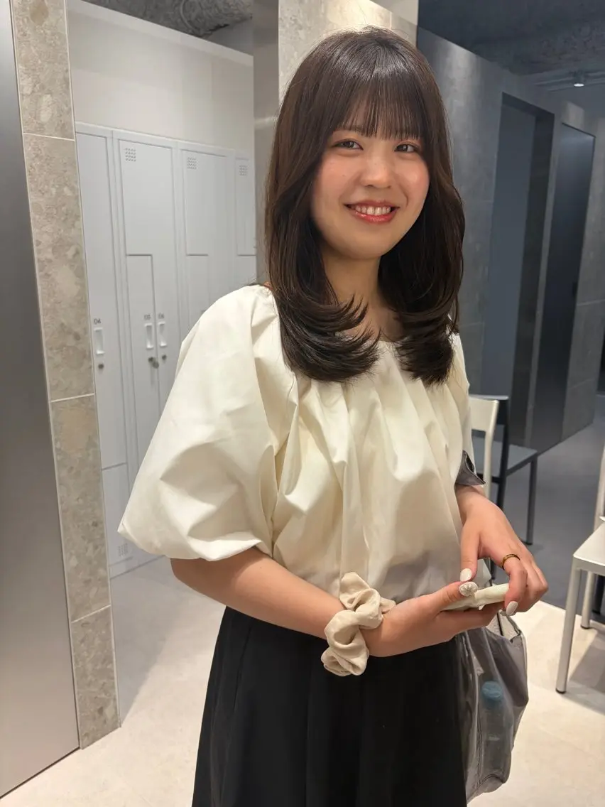 セミロング レイヤーカット ワンホンレイヤー カット ヘアカラー トリートメント 美髪 × 髪質改善 / 白石 有紀のヘアスタイル
