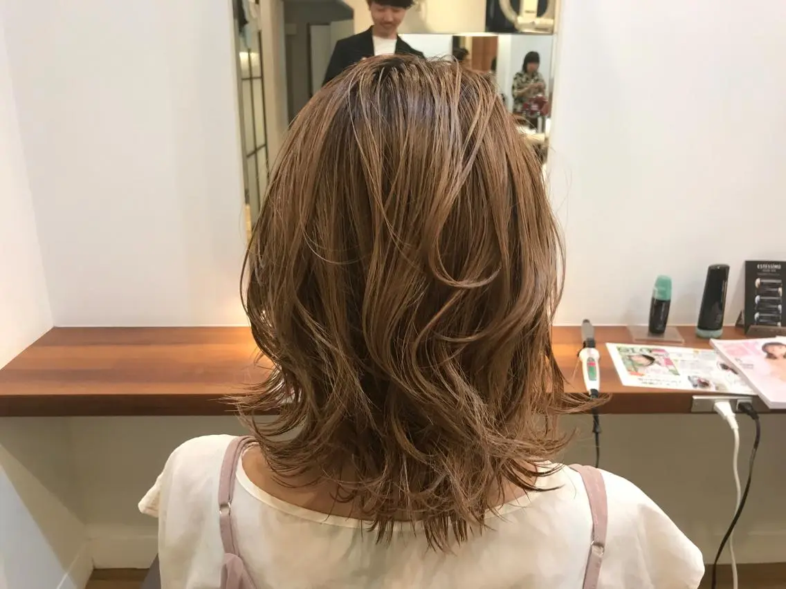 ミディアム カラー パーマ レイヤーカット ウルフカット ウルフレイヤー Graph. （グラフ）立川🪽✨のヘアスタイル
