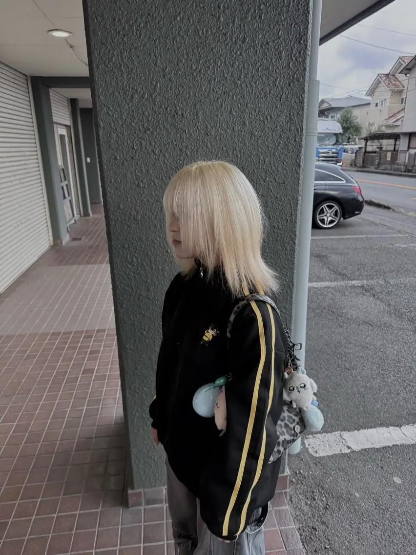 ショート カット ヘアカラー 艶髪／髪質改善 市川ひなたのヘアスタイル
