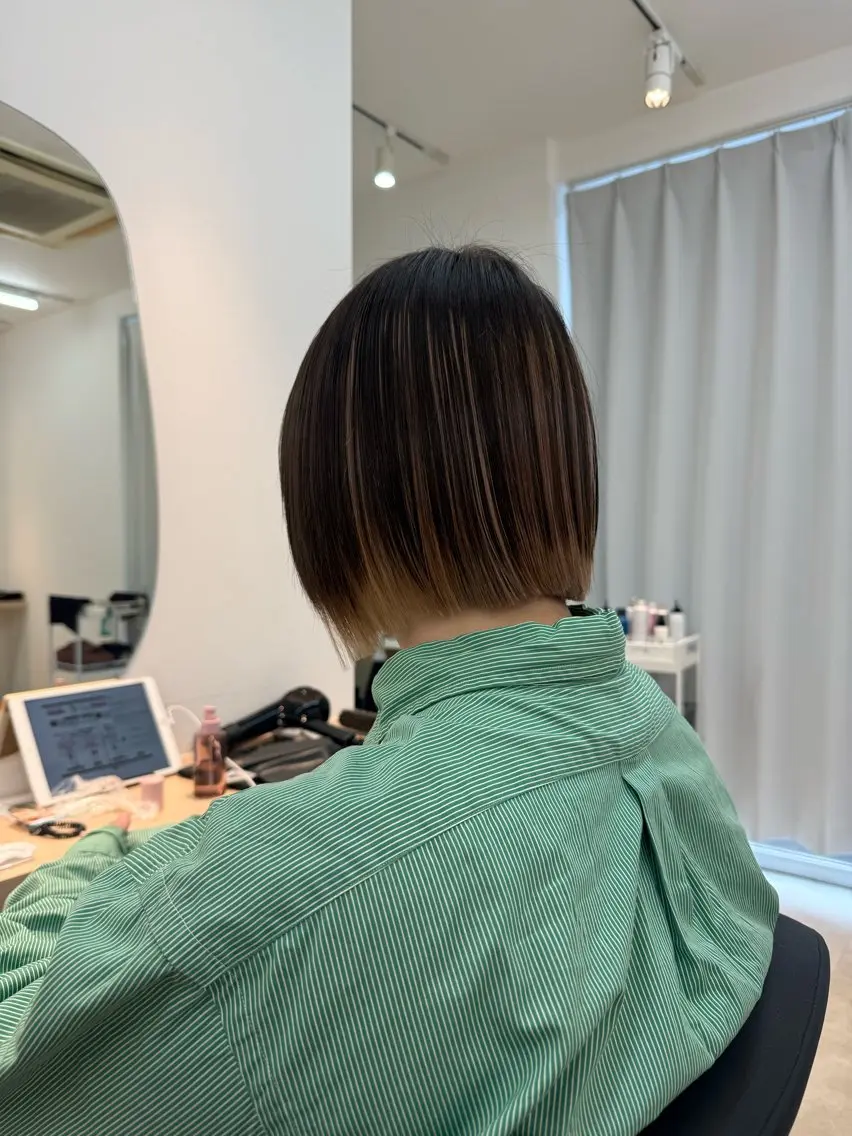 ミディアム カラー ボブレイヤー ボブ レイヤーカット ボブ迷子卒業/トレン ドボブ/あすか🐯のヘアスタイル