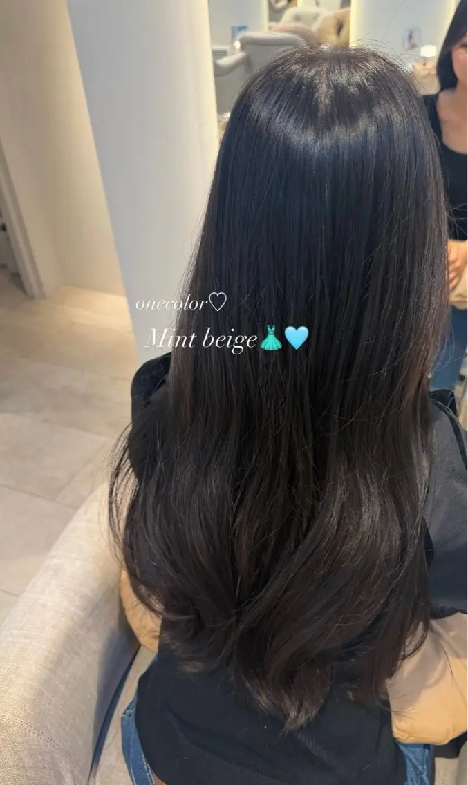 ロング カラー ミント ヘアカラー トリートメント 𝑅𝑖𝑛𝑜🖤 ヘアアレンジ/カラーのヘアスタイル