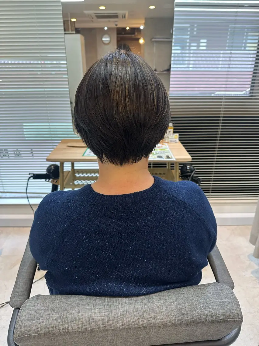 カット+白髪ぼかしハイライト(6枚)+3ステップトリートメント🫧の写真