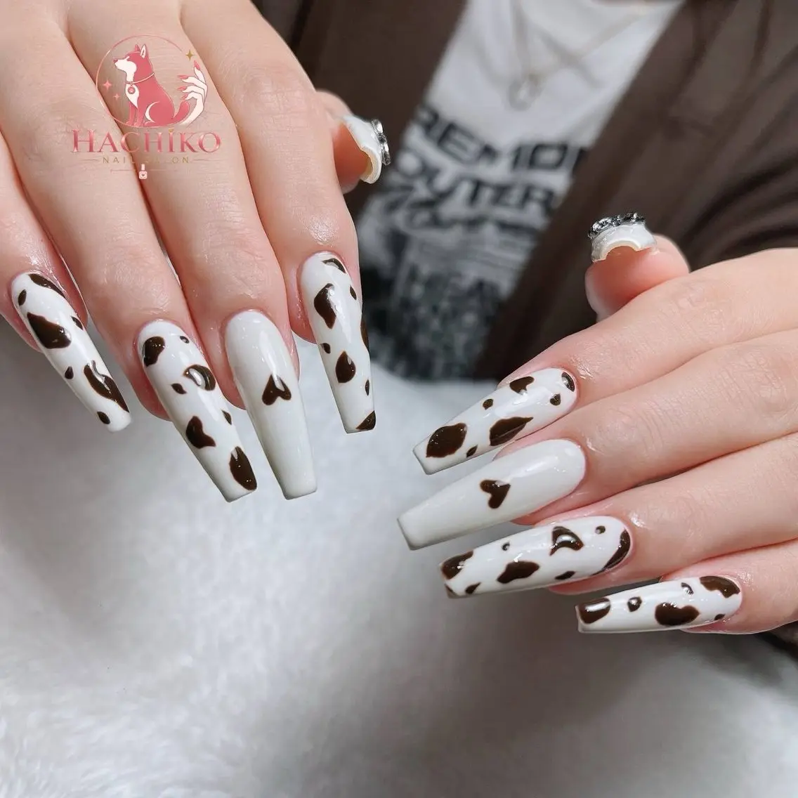 ネイル チークネイル クリアネイル ガーリー キラキラネイル 韓国ネイル ハンドネイル Hachiko Nail Salonのネイルデザイン