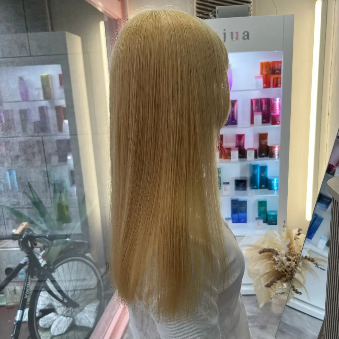 セミロング カット ヘアカラー トリートメント 岸下 理緒のヘアスタイル