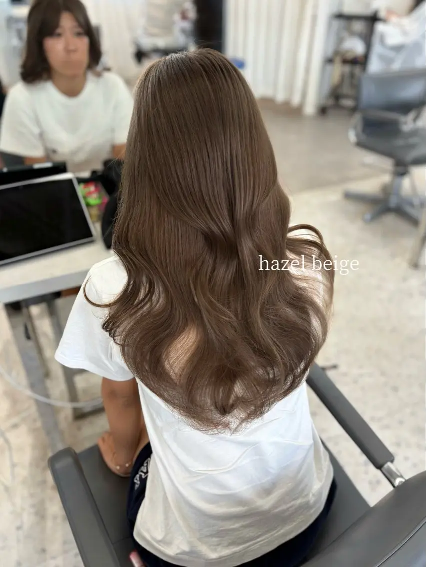 ロング カラー ベージュカラー ブリーチ ヘーゼル カット ヘアカラー トリートメント MEI🎀つやカラー 🎀レイヤー🎀渋谷のヘアスタイル