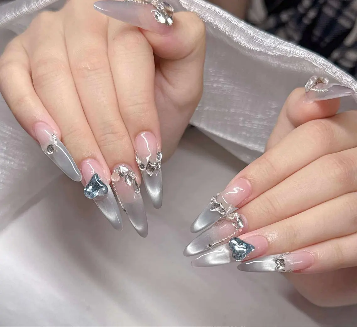 ネイル ハンドネイル Lee Nailsのネイルデザイン