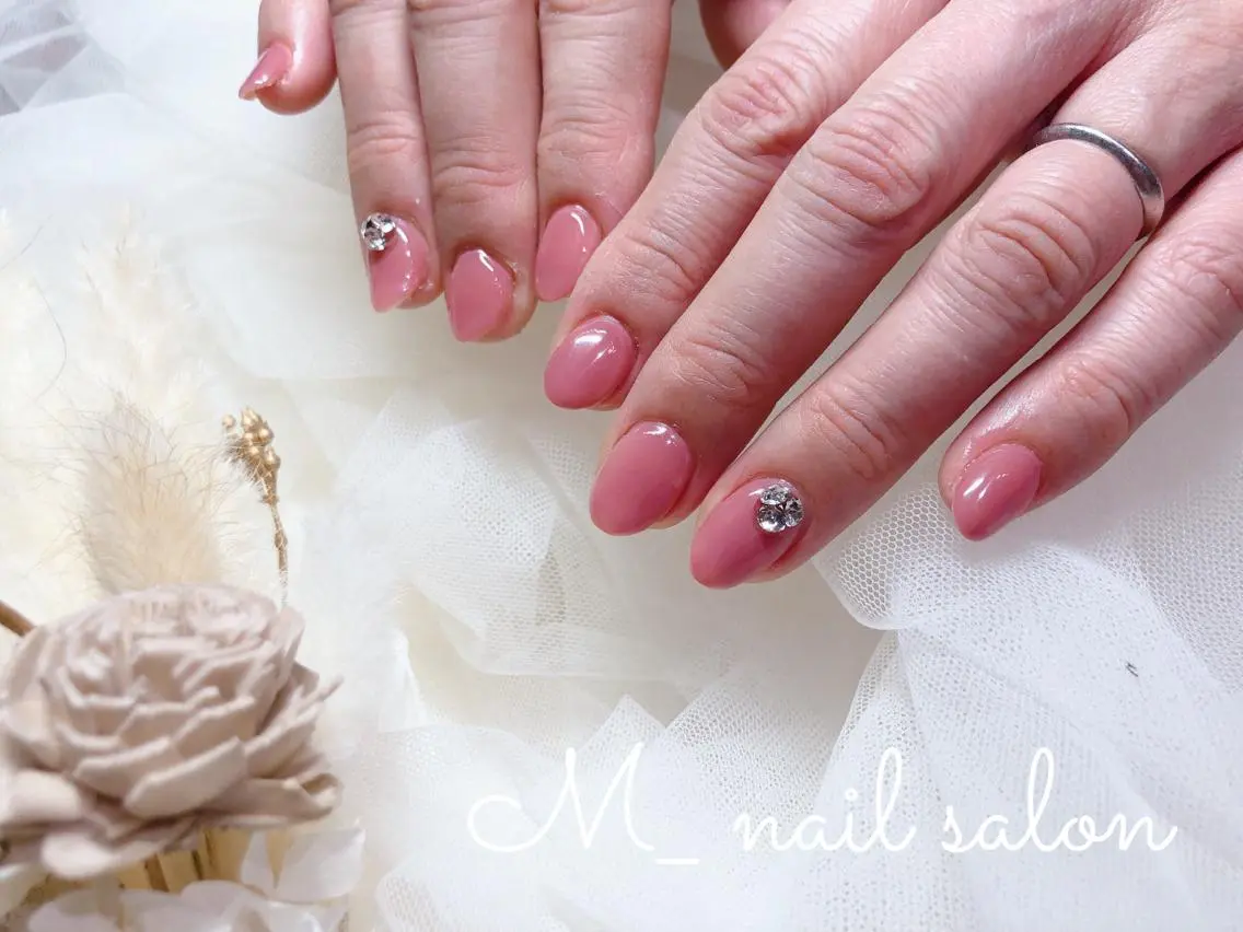 ネイル シンプルネイル M_ nail salonのネイルデザイン