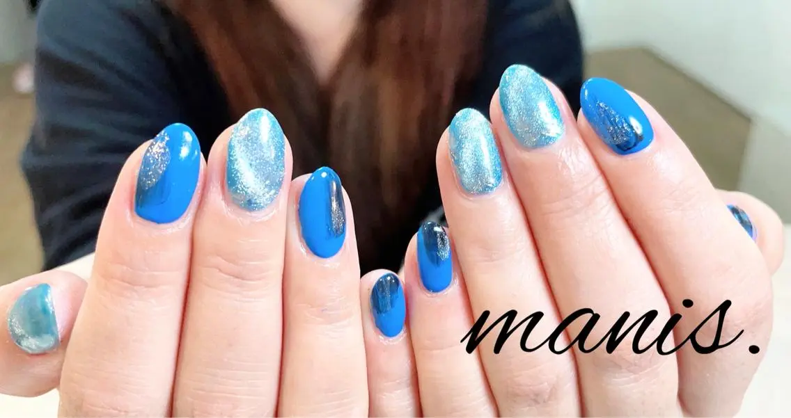 ネイル マグネットネイル manis .のネイルデザイン