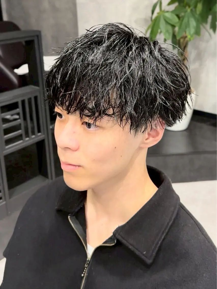 パーマ メンズ マッシュ ツイスパ／フェザー パーマ特化🔥真裟斗のヘアスタイル