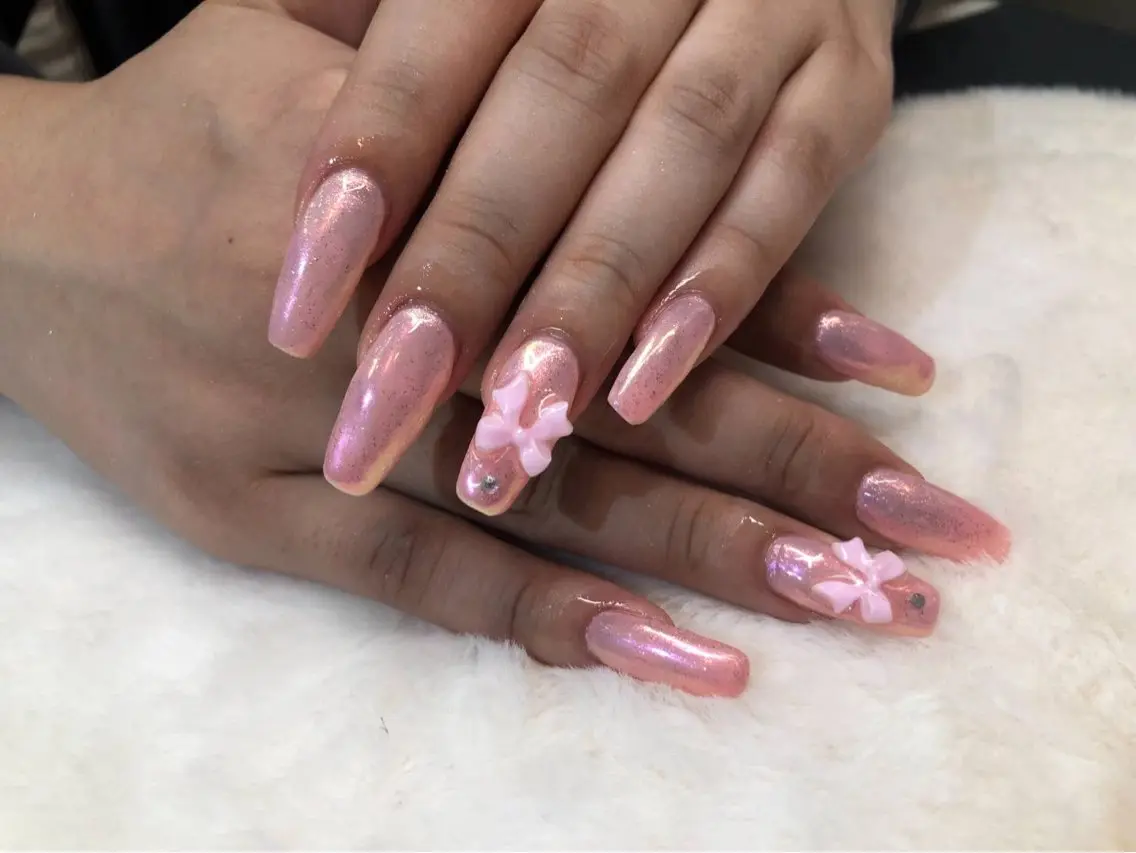 ネイル 長さ出し ミラーネイル リボン ハンドネイル ハンドケア 心斎橋Salon Epokkuのネイルデザイン