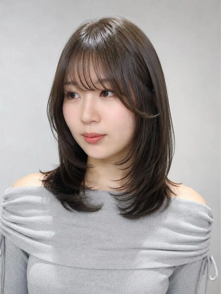 ミディアム カラー ミディアムレイヤー グレージュ レイヤーカット カット ヘアカラー トリートメント 池袋/小顔レイヤー/ 顔まわり/taigaのヘアスタイル