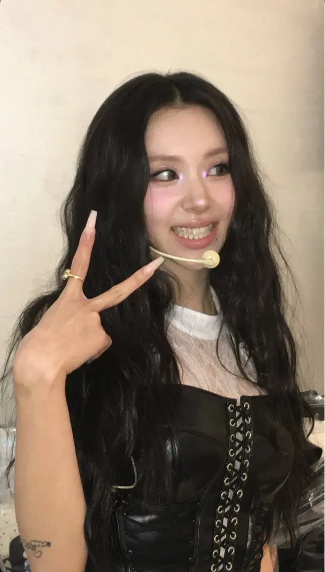 ミディアム カラー 黒髪 ヘアカラー トリートメント ラベンダー💜グレー 🩶ミント‪🩵のヘアスタイル
