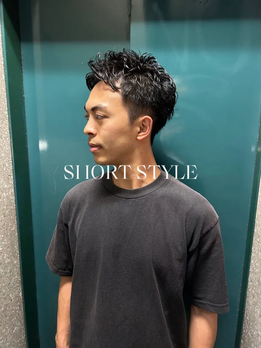 ショート パーマ メンズ メンズブリーチ メンズハイライト メンズインナーカラー メンズパーマ プードルパーマ カット パーマ トリートメント 💈メンズ短髪特化 ✂︎伊藤大輝💈のヘアスタイル