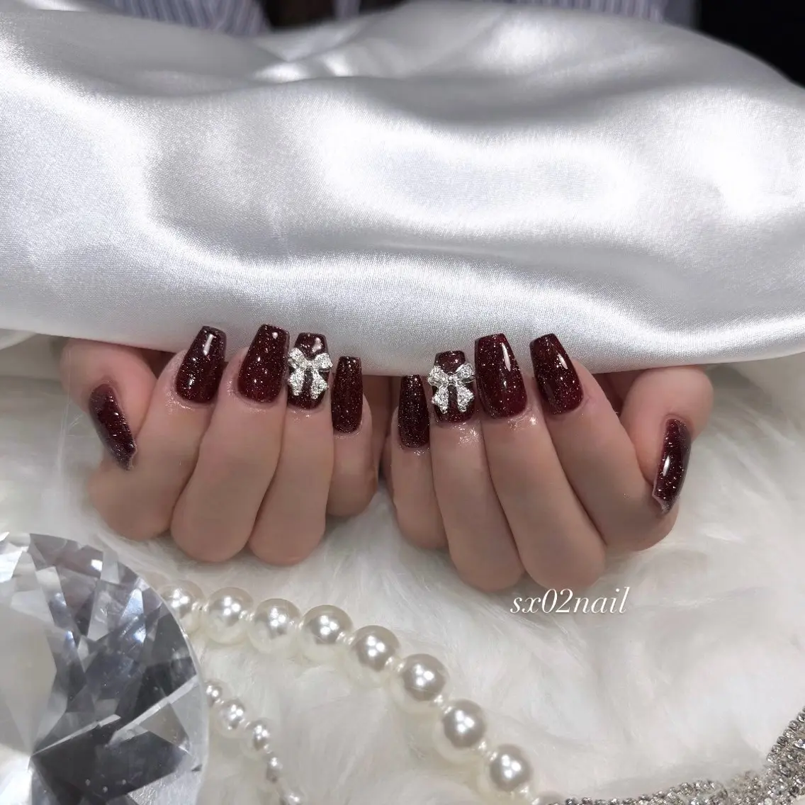 ネイル ハンドネイル 𝑆𝐸𝑅𝐴♡ ワンホン 大人ギャルのネイルデザイン