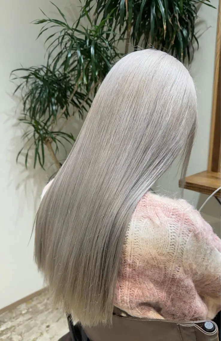 ブリーチ＋カラー＋カット＋トリートメントの写真