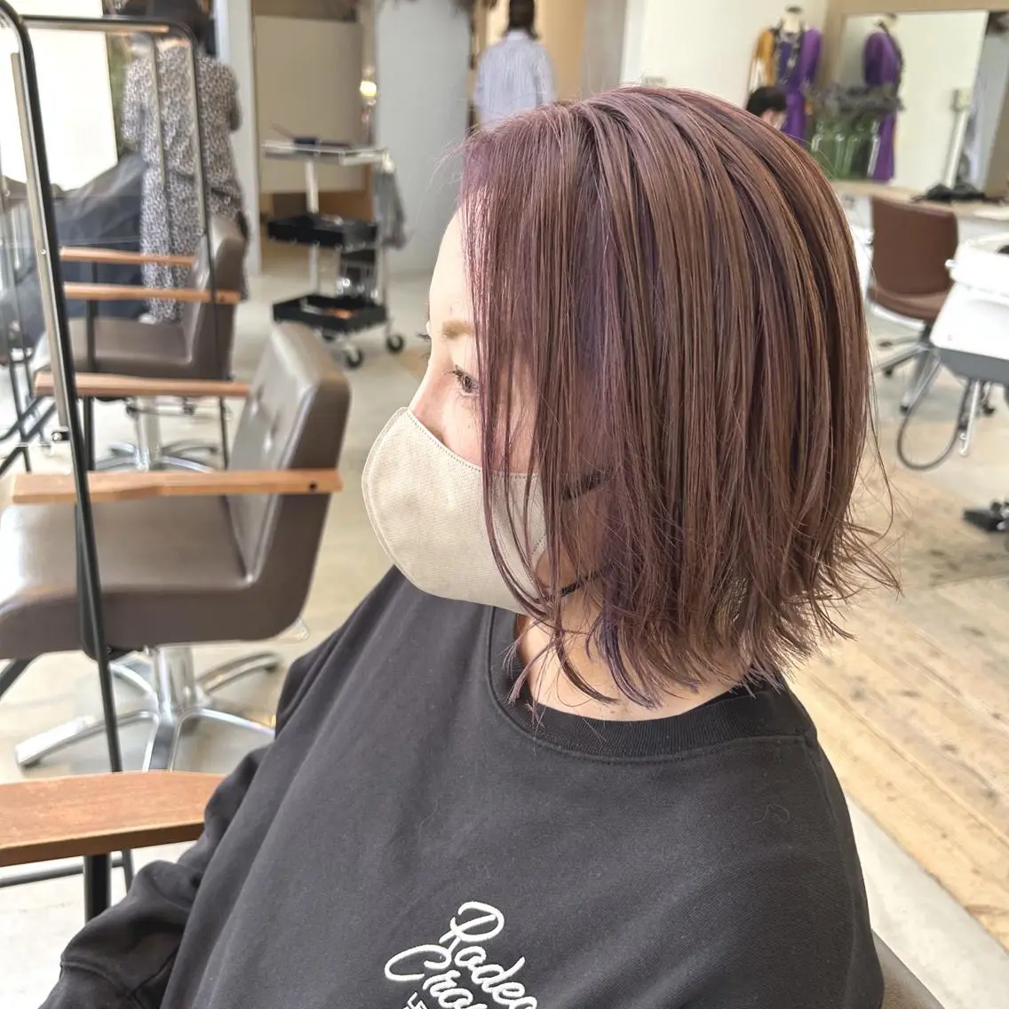 ミディアム カット ヘアカラー 綿貫 美雪のヘアスタイル