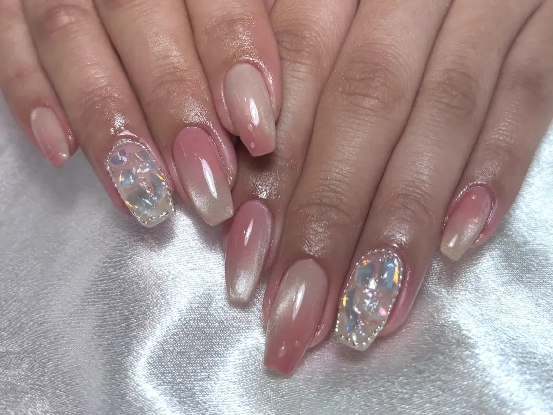 セミロング ハンドネイル Nailsalon Puttiのネイルデザイン