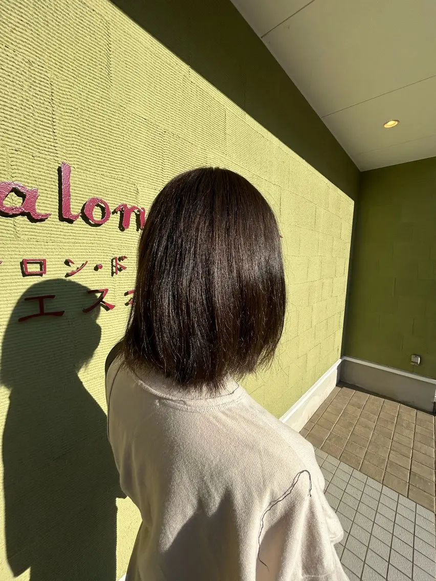ミディアム カラー グレージュ ヘアカラー 坂口 遥香のヘアスタイル