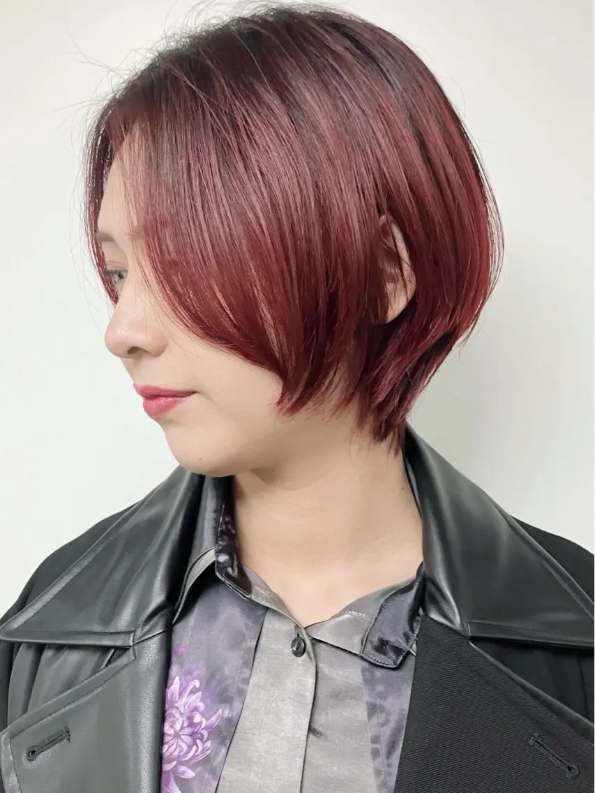 ショート 顔まわりレイヤー 姫カット レイヤーカット カット ヘアカラー fumika推しカラ ー/デザインカラーのヘアスタイル