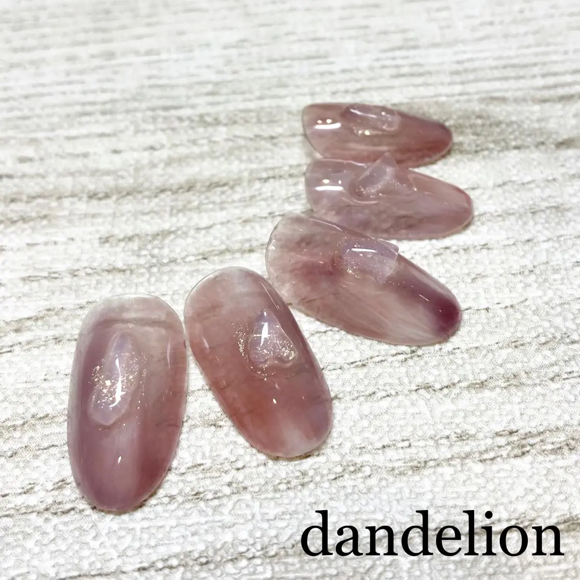 ネイル ハンドネイル ハンドケア dandelion ダンデライオンのネイルデザイン