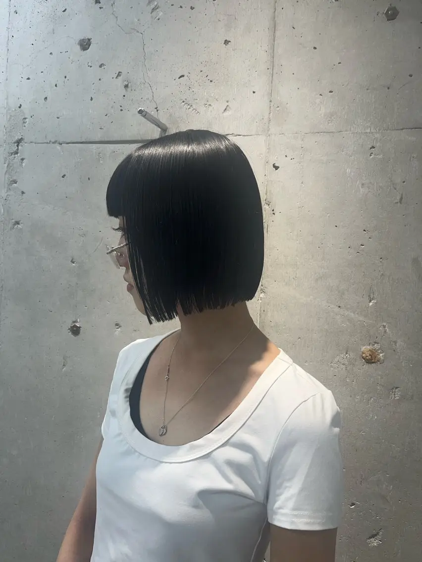 ショート ハイトーン/レイヤー 🦋🥀Shuriのヘアスタイル