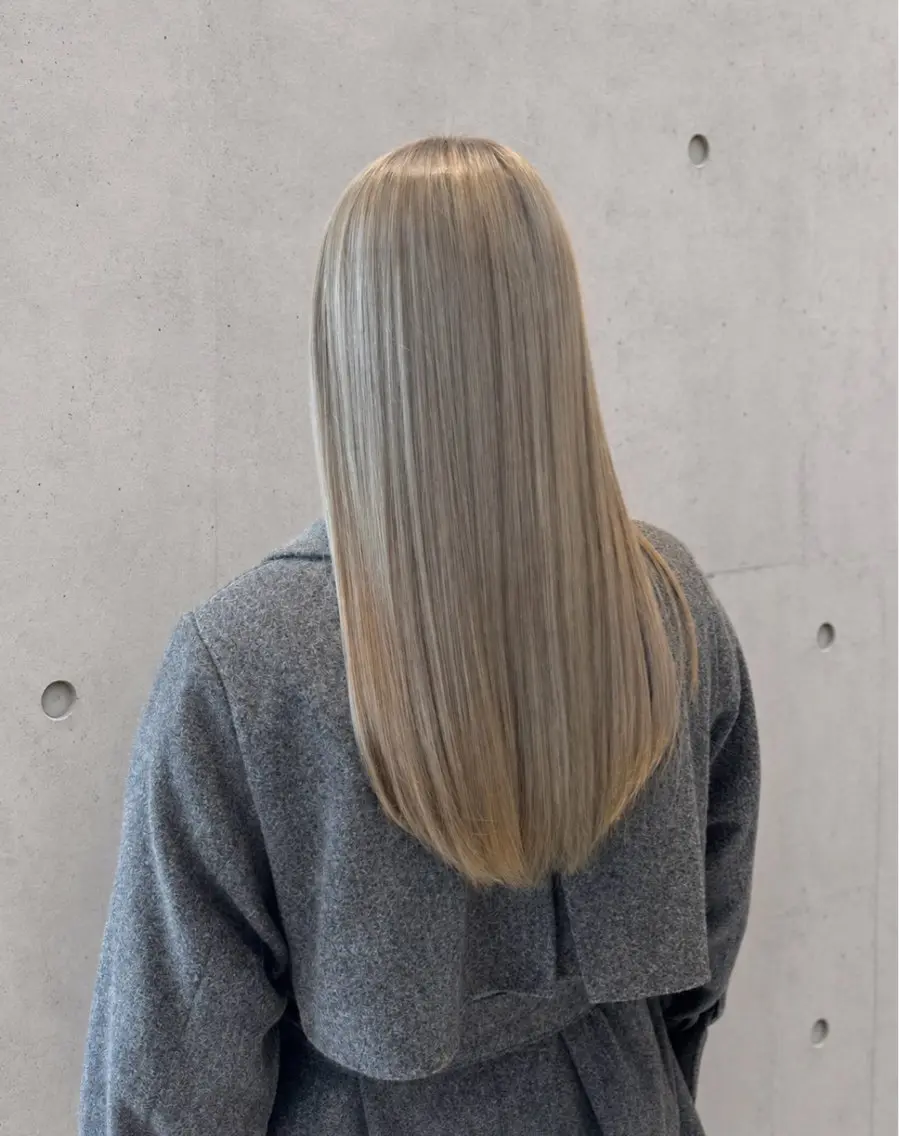 ロング ヘアカラー トリートメント 岩城 由佳のヘアスタイル