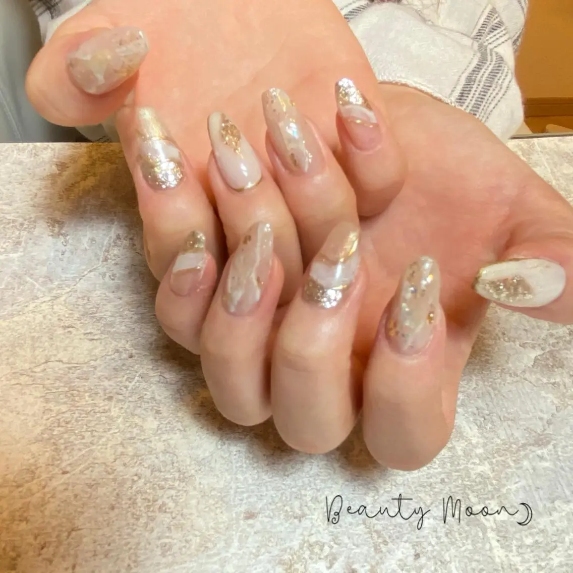 ネイル アートネイル ハート ミラーネイル 持ち込み ニュアンスネイル beauty ☪︎moonのネイルデザイン